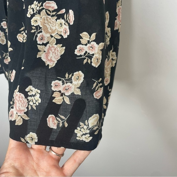 Dr2 Ruffle Black Floral Patchwork Blouse Top Size Medium - Picture 4 of 7